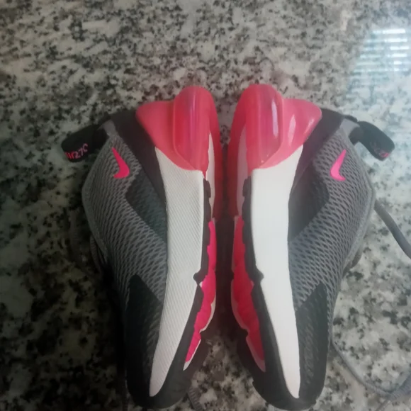 Nike Kids Air Max 270 Gray and Pink Athletic Shoes Size 12C (Like New) - Picture 5 of 6